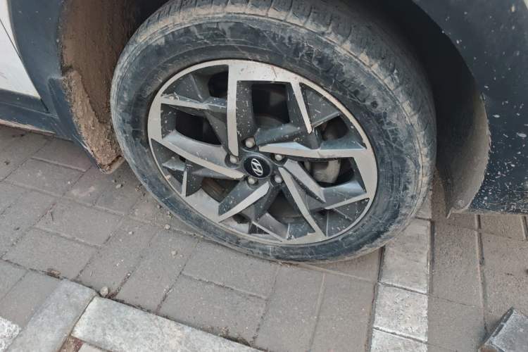 Used Hyundai Tucson 2019 280TGDi Dual-Clutch Two-Wheel Drive Fashion Edition China V Standard Right Front Wheel Hub