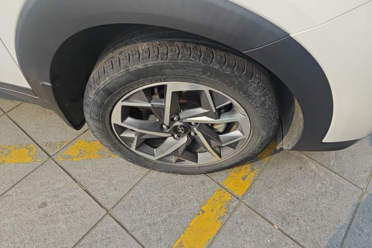 Used Hyundai Tucson 2019 280TGDi Dual-Clutch Two-Wheel Drive Fashion Edition China VI Standard Right Front Wheel Hub