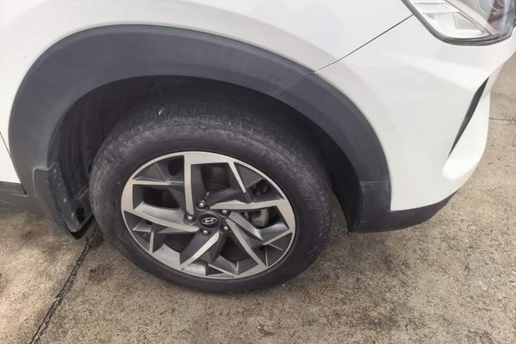 Used Hyundai Tucson 2019 280TGDi Dual-Clutch Two-Wheel Drive Fashion Edition China VI Standard Right Front Wheel Hub