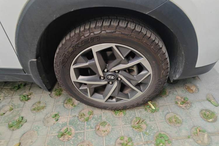 Used Hyundai Tucson 2019 280TGDi Dual-Clutch Two-Wheel Drive Fashion Edition China VI Standard Right Front Wheel Hub