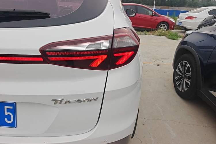 Used Hyundai Tucson 2019 280TGDi Dual-Clutch Two-Wheel Drive Smart Connect Version China V Standard Right Rear Taillight