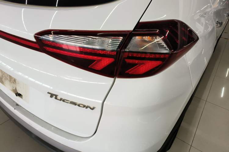 Used Hyundai Tucson 2019 280TGDi Dual-Clutch Two-Wheel Drive Fashion Edition China VI Standard Right Rear Taillight