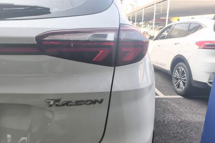 Used Hyundai Tucson 2019 280TGDi Dual-Clutch Two-Wheel Drive Fashion Edition China VI Standard Right Rear Taillight