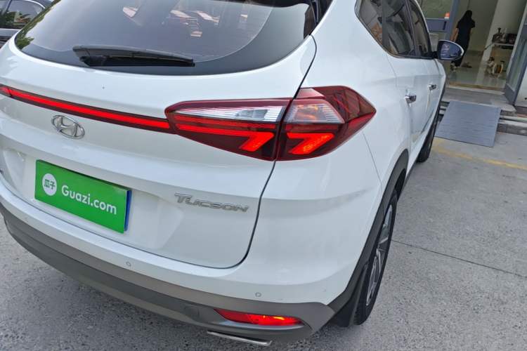 Used Hyundai Tucson 2019 280TGDi Dual-Clutch Two-Wheel Drive Smart Connect Version China V Standard Right Rear Taillight