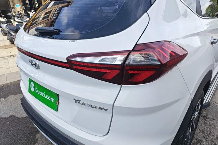 Used Hyundai Tucson 2019 280TGDi Dual-Clutch Two-Wheel Drive Fashion Edition China VI Standard Right Rear Taillight
