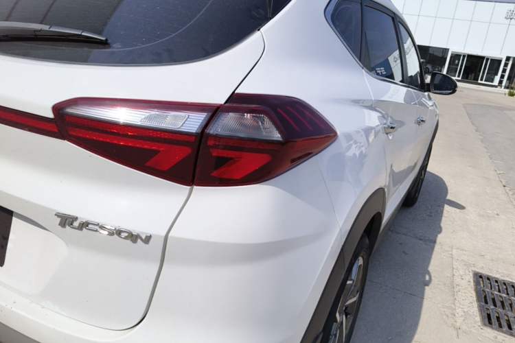 Used Hyundai Tucson 2019 280TGDi Dual-Clutch Two-Wheel Drive Smart Connect Version China V Standard Right Rear Taillight