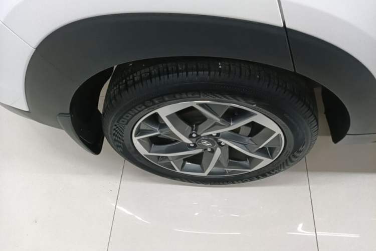 Used Hyundai Tucson 2019 280TGDi Dual-Clutch Two-Wheel Drive Fashion Edition China VI Standard Right Rear Wheel Hub