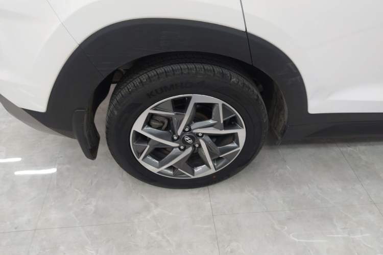 Used Hyundai Tucson 2019 280TGDi Dual-Clutch Two-Wheel Drive Fashion Edition China VI Standard Right Rear Wheel Hub