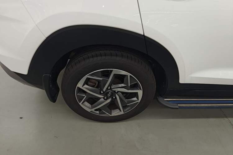 Used Hyundai Tucson 2019 280TGDi Dual-Clutch Two-Wheel Drive Fashion Edition China V Standard Right Rear Wheel Hub