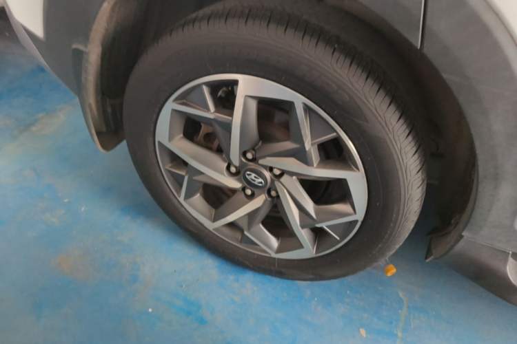 Used Hyundai Tucson 2019 280TGDi Dual-Clutch Two-Wheel Drive Fashion Edition China VI Standard Right Rear Wheel Hub