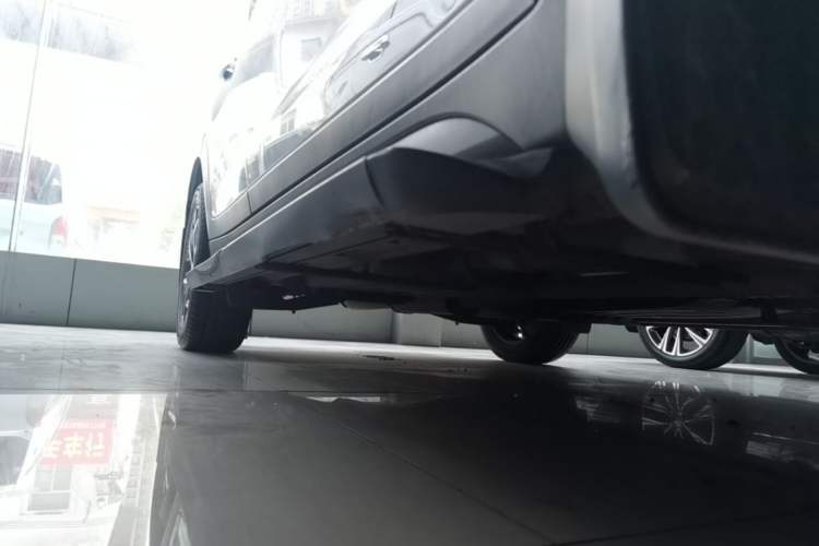 Used Hyundai Tucson 2019 280TGDi Dual-Clutch Two-Wheel Drive Fashion Edition China VI Standard Right Side Sill