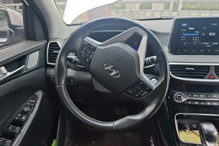 Used Hyundai Tucson 2019 280TGDi Dual-Clutch Two-Wheel Drive Smart Connect Version China V Standard Steering Wheel