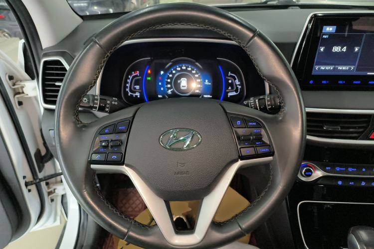 Used Hyundai Tucson 2019 280TGDi Dual-Clutch Two-Wheel Drive Fashion Edition China VI Standard Steering Wheel