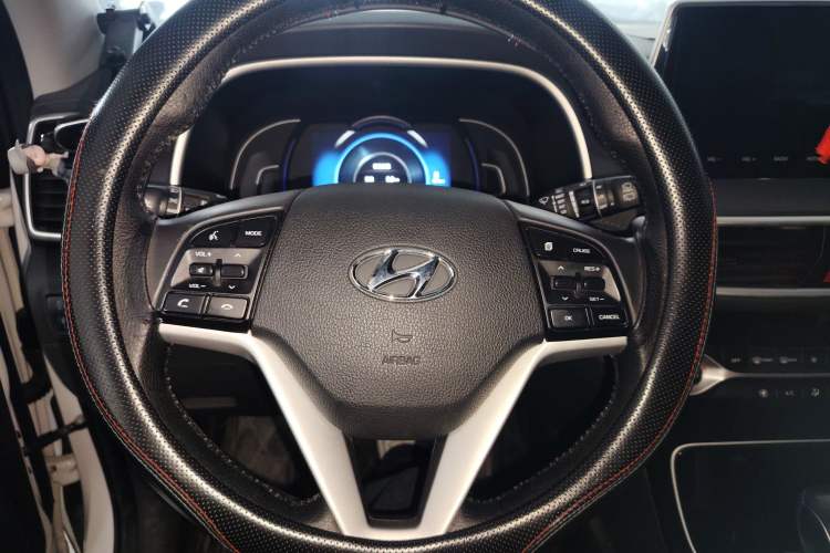 Used Hyundai Tucson 2019 280TGDi Dual-Clutch Two-Wheel Drive Fashion Edition China VI Standard Steering Wheel