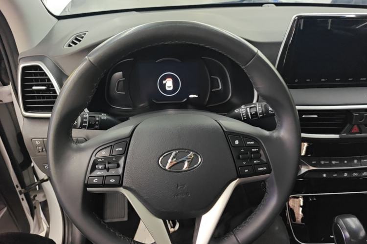 Used Hyundai Tucson 2019 280TGDi Dual-Clutch Two-Wheel Drive Fashion Edition China V Standard Steering Wheel