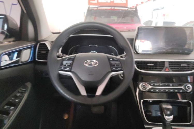 Used Hyundai Tucson 2019 280TGDi Dual-Clutch Two-Wheel Drive Smart Connect Version China VI Steering Wheel