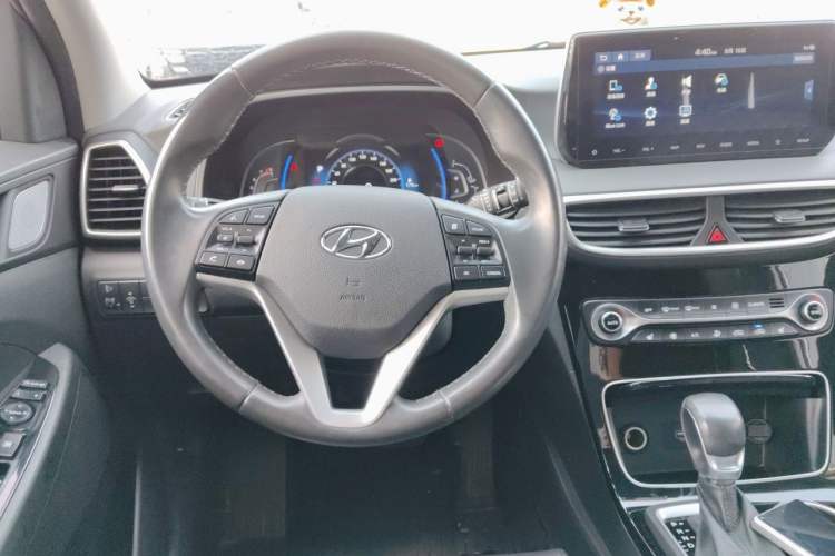 Used Hyundai Tucson 2019 280TGDi Dual-Clutch Two-Wheel Drive Smart Connect Version China V Standard Steering Wheel