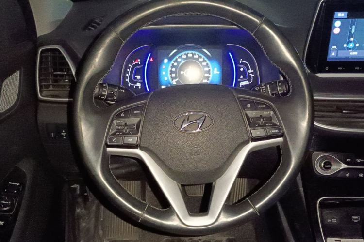 Used Hyundai Tucson 2019 280TGDi Dual-Clutch Two-Wheel Drive Smart Connect Version China VI Steering Wheel