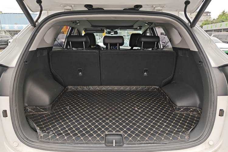 Used Hyundai Tucson 2019 280TGDi Dual-Clutch Two-Wheel Drive Fashion Edition China VI Standard Trunk