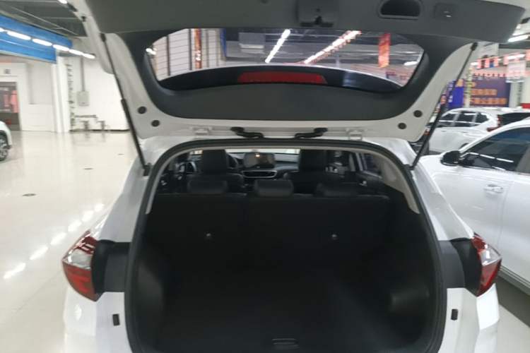 Used Hyundai Tucson 2019 280TGDi Dual-Clutch Two-Wheel Drive Fashion Edition China VI Standard Trunk