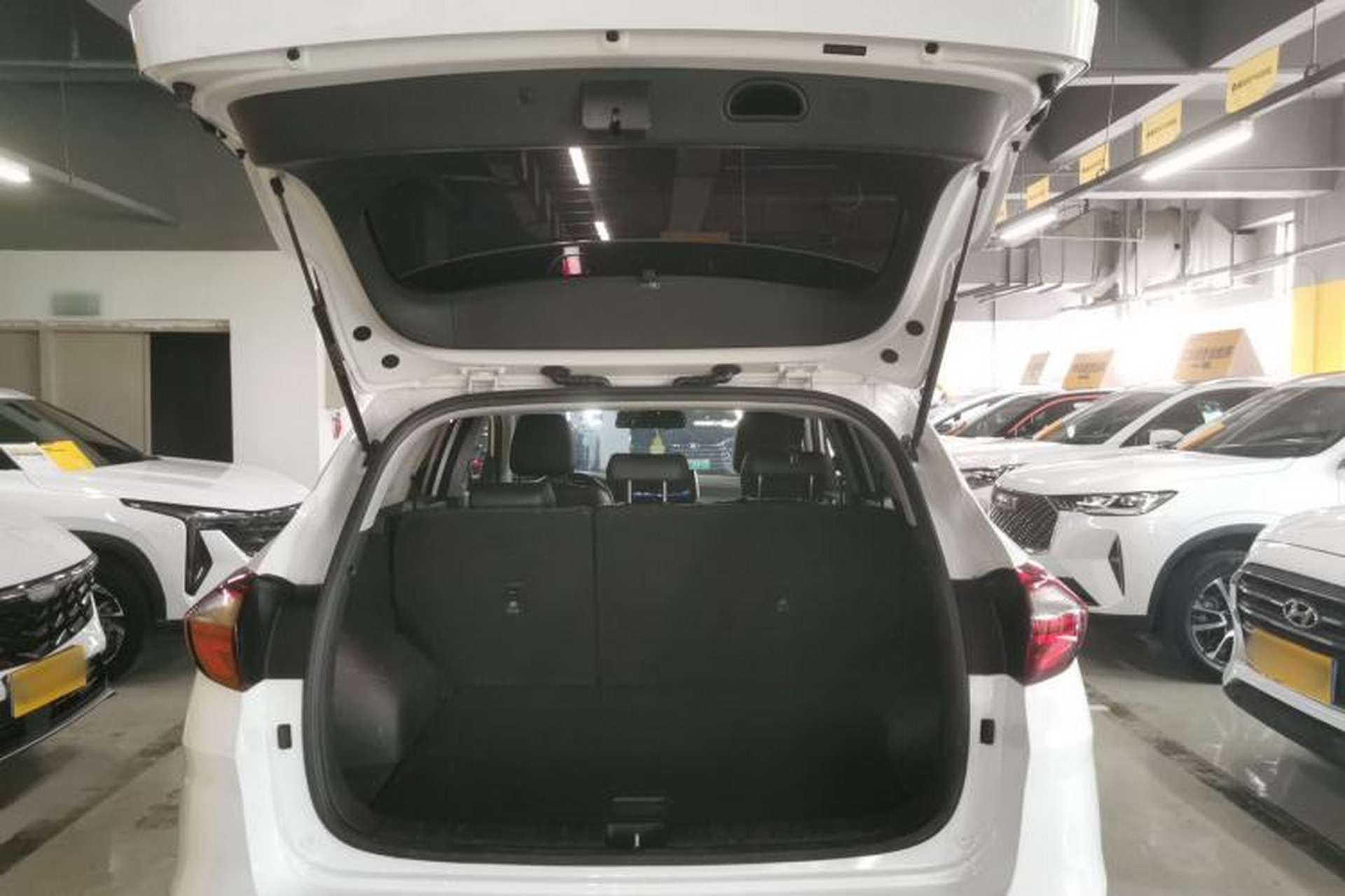 Used Hyundai Tucson 2019 280TGDi Dual-Clutch Two-Wheel Drive Fashion Edition China VI Standard Trunk