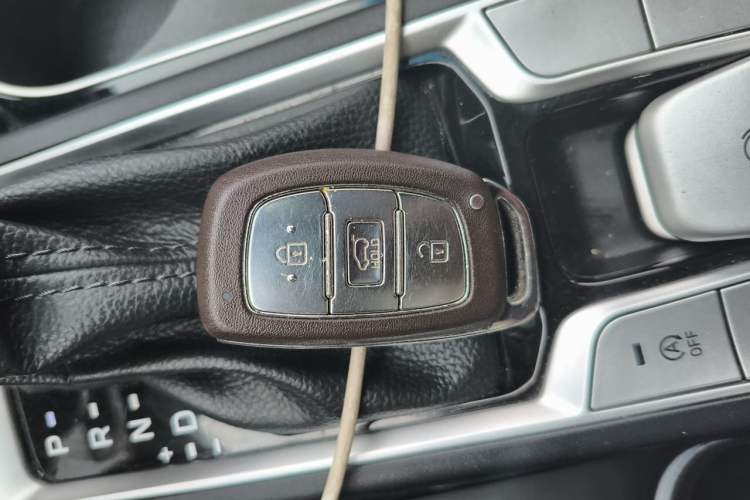 Used Hyundai Tucson 2019 280TGDi Dual-Clutch Two-Wheel Drive Fashion Edition China V Standard Vehicle Key