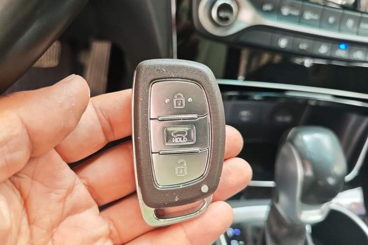 Used Hyundai Tucson 2019 280TGDi Dual-Clutch Two-Wheel Drive Fashion Edition China VI Standard Vehicle Key