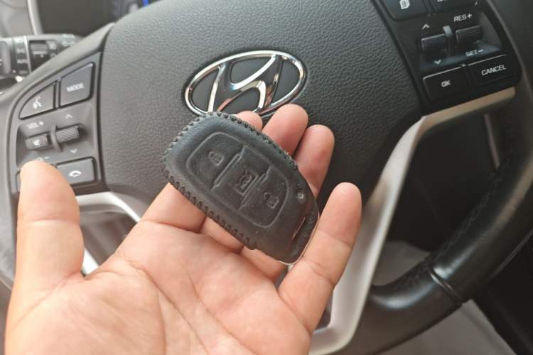 Used Hyundai Tucson 2019 280TGDi Dual-Clutch Two-Wheel Drive Fashion Edition China VI Standard Vehicle Key