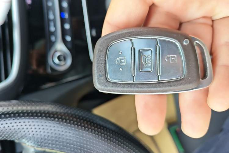 Used Hyundai Tucson 2019 280TGDi Dual-Clutch Two-Wheel Drive Smart Connect Version China V Standard Vehicle Key