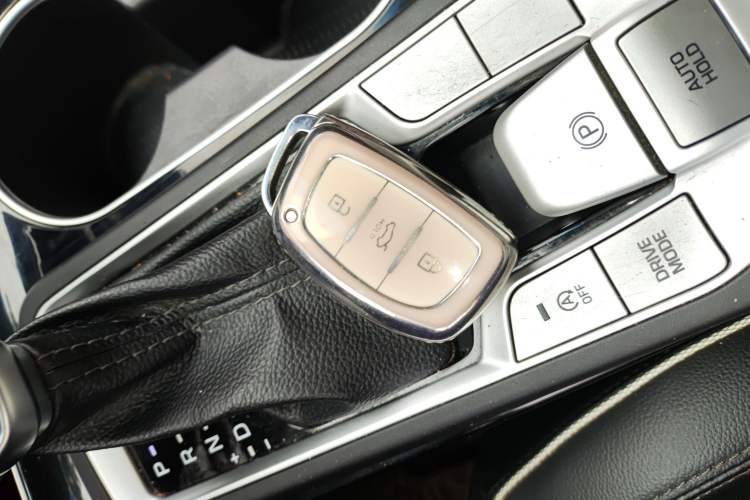 Used Hyundai Tucson 2019 280TGDi Dual-Clutch Two-Wheel Drive Luxury Edition China V Standard Vehicle Key
