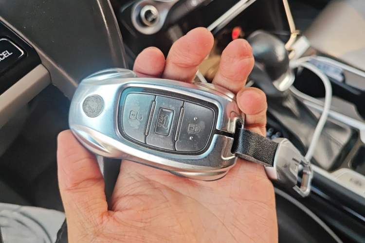 Used Hyundai Tucson 2019 280TGDi Dual-Clutch Two-Wheel Drive Fashion Edition China VI Standard Vehicle Key