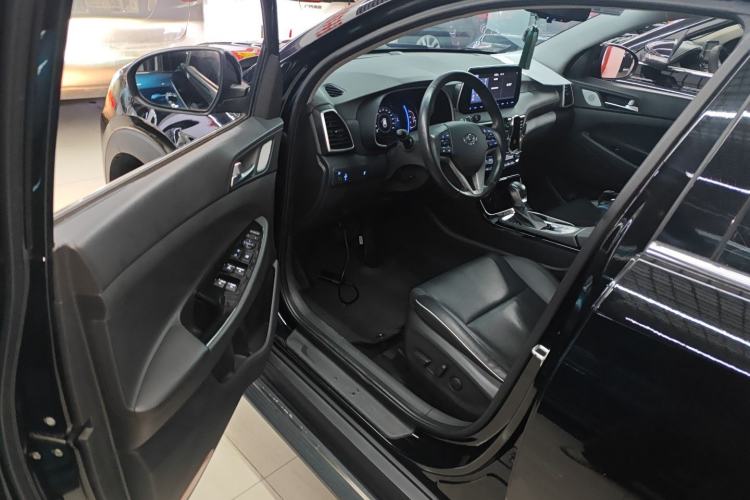 Used Hyundai Tucson 2020 280TGDi Two-Wheel-Drive GLS Smart Connectivity Version China VI Standard Driver Seat