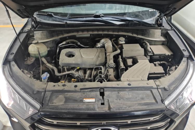 Used Hyundai Tucson 2020 280TGDi Two-Wheel-Drive GLS Fashion Edition China VI Standard Engine Bay