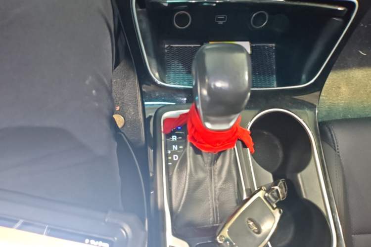 Used Hyundai Tucson 2020 280TGDi Two-Wheel-Drive GLS Fashion Edition China VI Standard Gear Lever