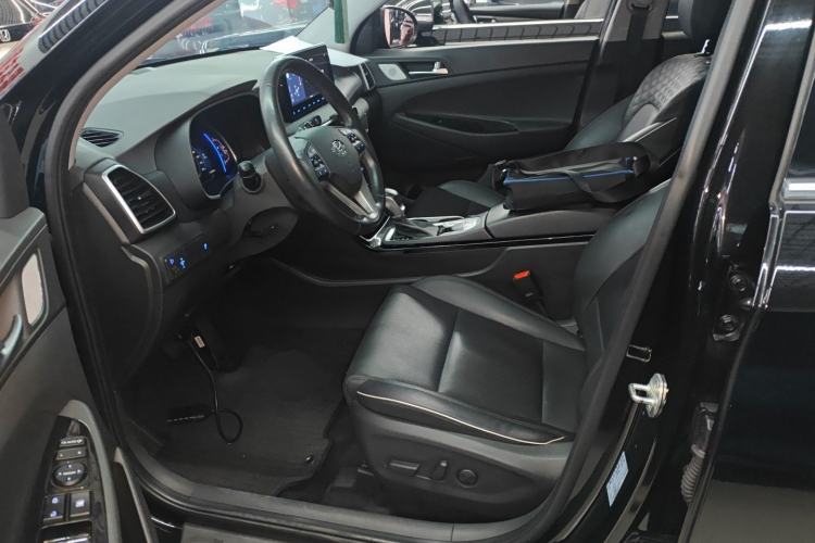 Used Hyundai Tucson 2020 280TGDi Two-Wheel-Drive GLS Smart Connectivity Version China VI Standard Left Front Seat