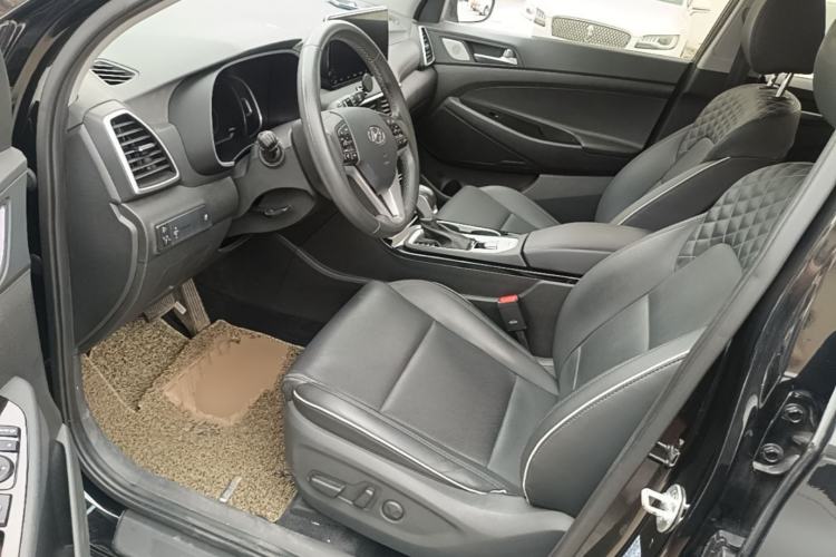 Used Hyundai Tucson 2020 280TGDi Two-Wheel-Drive GLS Fashion Edition China VI Standard Left Front Seat