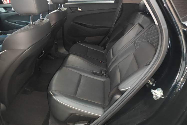 Used Hyundai Tucson 2020 280TGDi Two-Wheel-Drive GLS Smart Connectivity Version China VI Standard Left Rear Seat