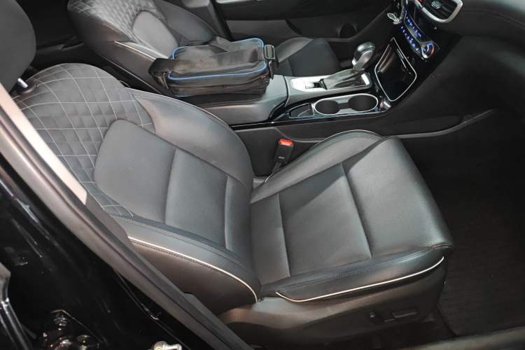 Used Hyundai Tucson 2020 280TGDi Two-Wheel-Drive GLS Smart Connectivity Version China VI Standard Right Front Seat