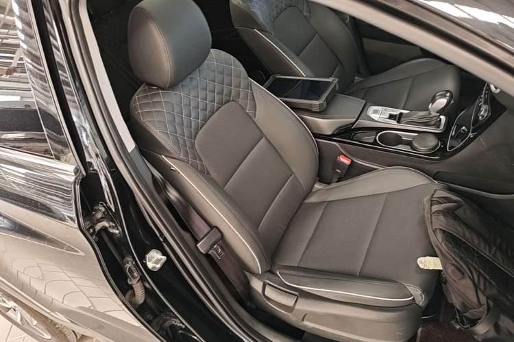 Used Hyundai Tucson 2020 280TGDi Two-Wheel-Drive GLS Fashion Edition China VI Standard Right Front Seat