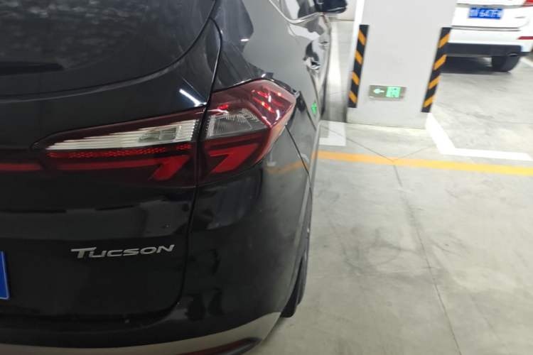 Used Hyundai Tucson 2020 280TGDi Two-Wheel-Drive GLS Fashion Edition China VI Standard Right Rear Taillight