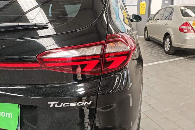 Used Hyundai Tucson 2020 280TGDi Two-Wheel-Drive GLS Fashion Edition China VI Standard Right Rear Taillight
