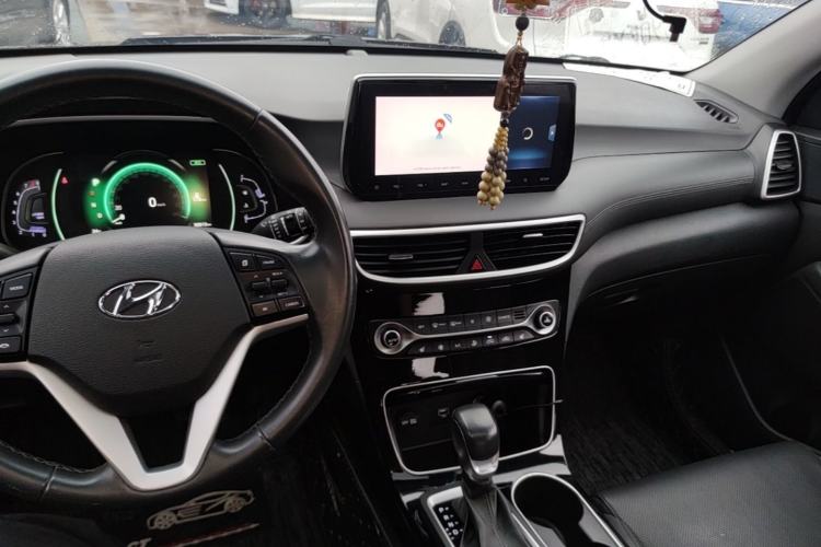 Used Hyundai Tucson 2020 280TGDi Two-Wheel-Drive GLS Smart Connectivity Version China VI Standard Center Console