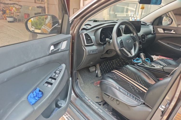 Used Hyundai Tucson 2020 280TGDi Two-Wheel-Drive GLS Fashion Edition China VI Standard Driver Seat