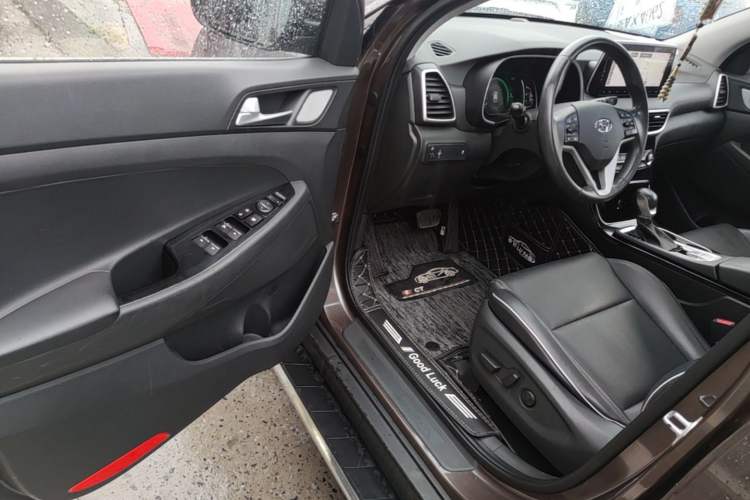 Used Hyundai Tucson 2020 280TGDi Two-Wheel-Drive GLS Smart Connectivity Version China VI Standard Driver Seat