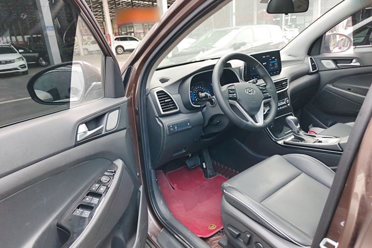 Used Hyundai Tucson 2020 280TGDi Two-Wheel-Drive GLS Fashion Edition China VI Standard Driver Seat