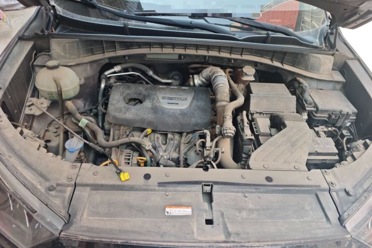 Used Hyundai Tucson 2020 280TGDi Two-Wheel-Drive GLS Fashion Edition China VI Standard Engine Bay