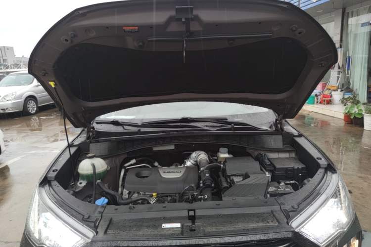 Used Hyundai Tucson 2020 280TGDi Two-Wheel-Drive GLS Smart Connectivity Version China VI Standard Engine Bay