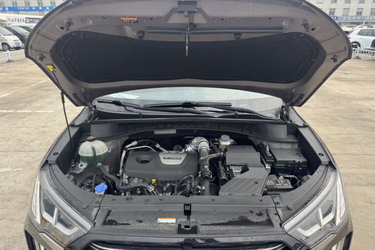 Used Hyundai Tucson 2020 280TGDi Two-Wheel-Drive GLS Smart Connectivity Version China VI Standard Engine Bay