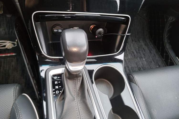 Used Hyundai Tucson 2020 280TGDi Two-Wheel-Drive GLS Smart Connectivity Version China VI Standard Gear Lever