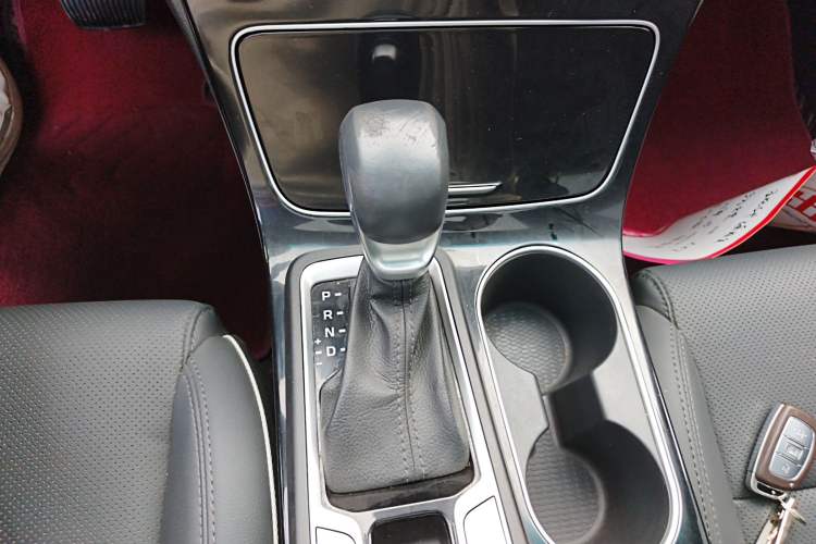 Used Hyundai Tucson 2020 280TGDi Two-Wheel-Drive GLS Fashion Edition China VI Standard Gear Lever